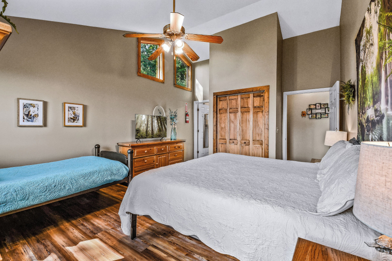 Bedroom 3, Roundtop Mountain Ridge, Sevier