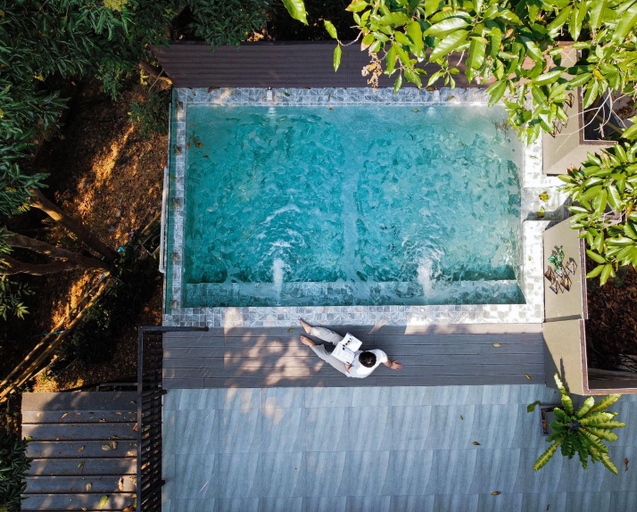 Swimming Pool 1