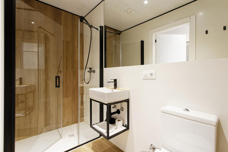 Bathroom 4, Barna House Hotel, Barcelona