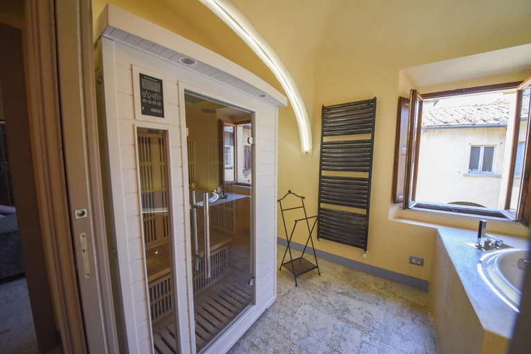 Others 2, Il Sogno di Annalisa Suite, Pisa
