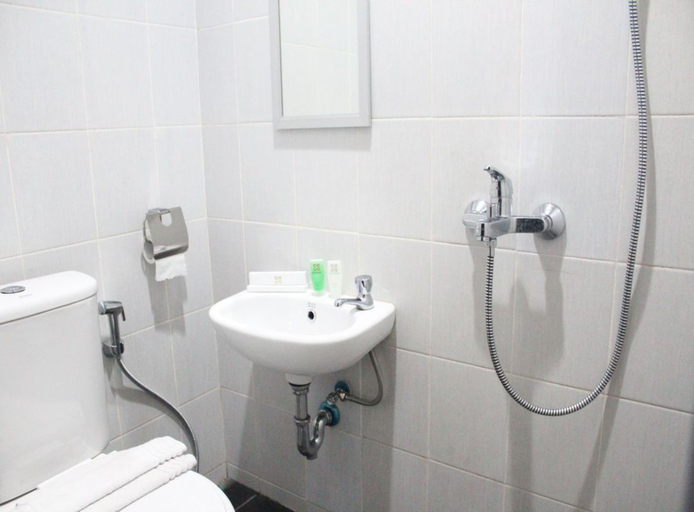 Bathroom 3, Hotel Ghurfati Mangga Besar, West Jakarta