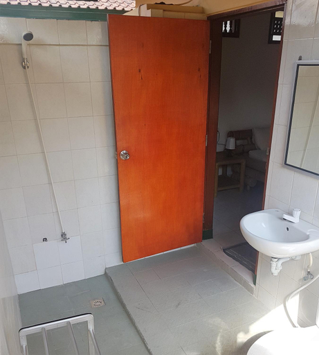 Bathroom 2, Secret Garden Bungalows, Klungkung