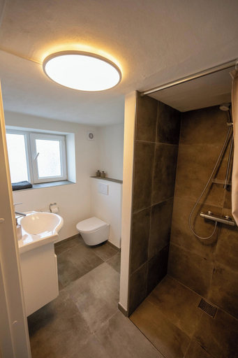 Bathroom 3, Sdr. Omme Bed & Breakfast, Billund