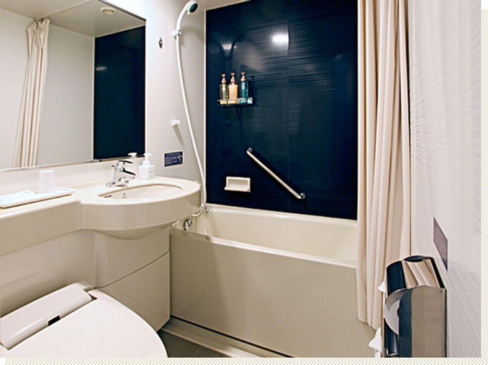 Bathroom 27