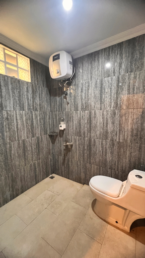 Bathroom 9