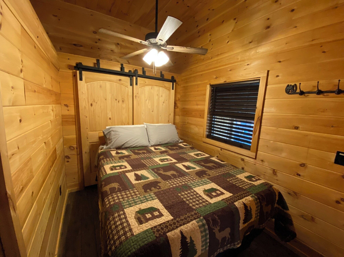 Bedroom 4, Tiny Living, Sevier