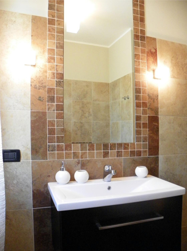 Bathroom 5, VILLA VITTORIA, Catania