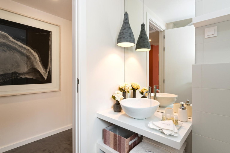 Bathroom 2, Bela Vista Palace Apartments, Cascais
