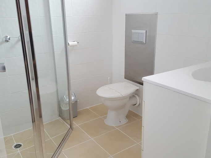 Bathroom 3, Wilsons Promontory Motel, South Gippsland - East