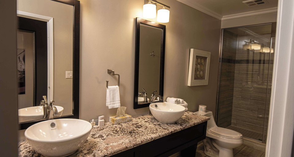 Bathroom 5, Elm Hurst Inn & Spa, Oxford