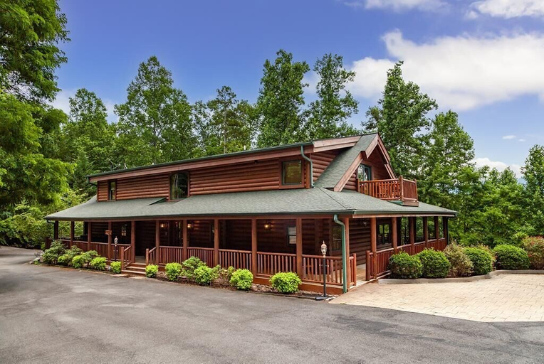Exterior & Views 2, Legend Crest Lodge, Sevier