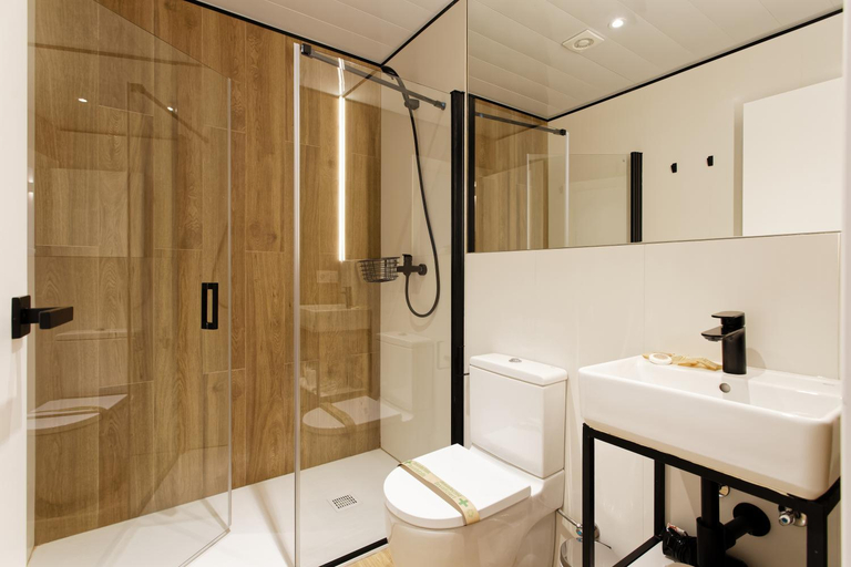 Bathroom 4, Barna House Hotel, Barcelona