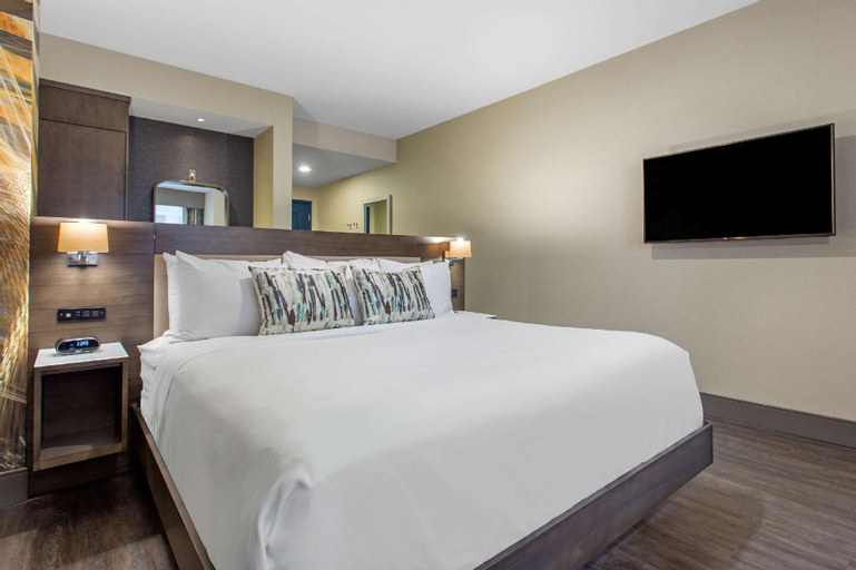 Bedroom 8