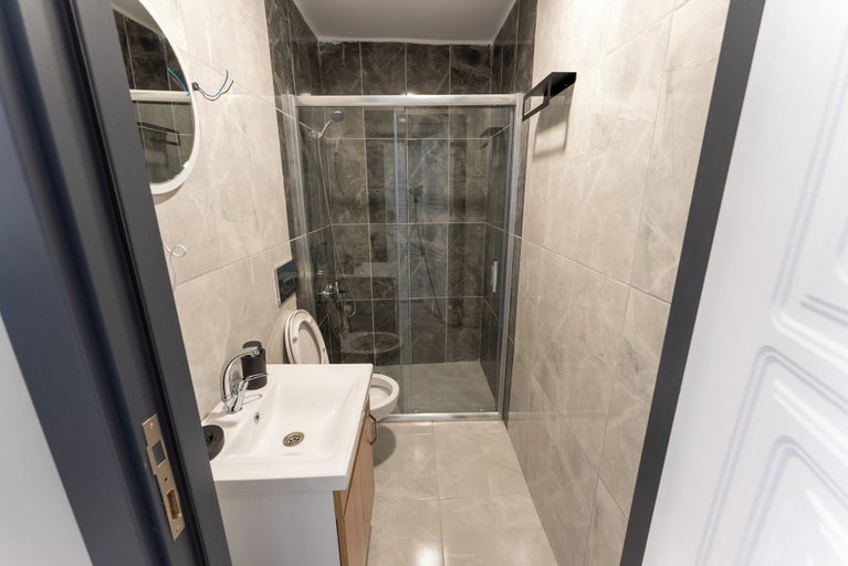 Bathroom 5, Lacasa Royal Hotel, Küçükçekmece