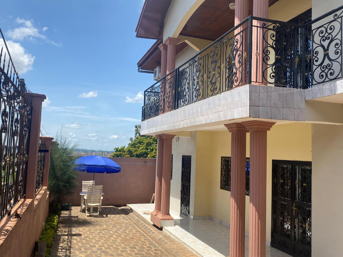 4, Manoir des Princesses, Mfoundi