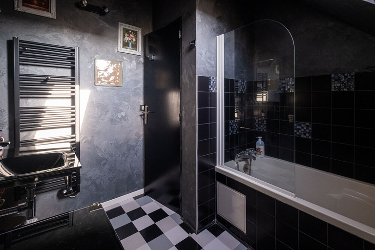 Bathroom 5, Le Clos Saint Paul, Eure
