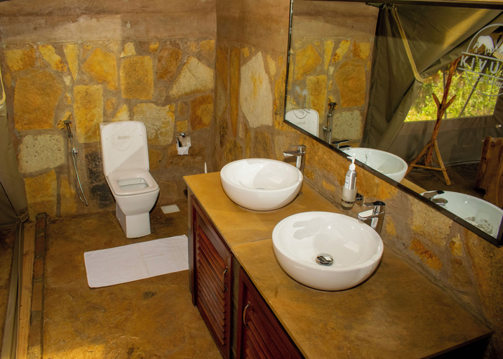 Bathroom 3, Kivuko Eco Camp, Voi