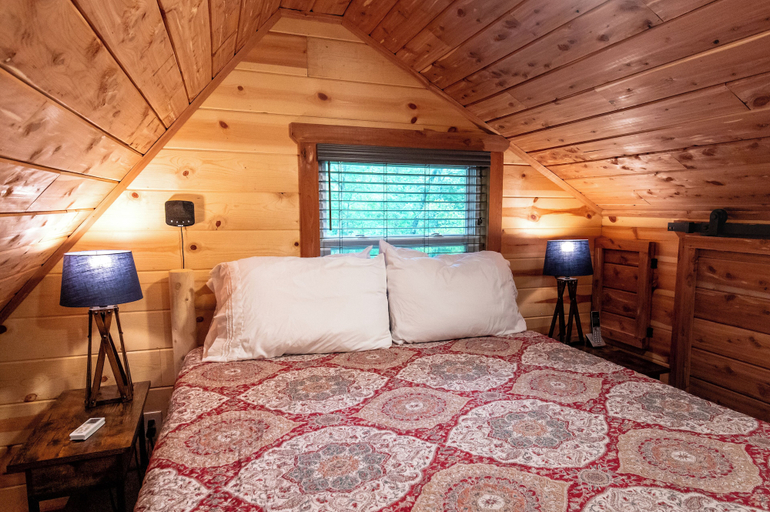 Bedroom 3, Windstorm Cabin, Searcy