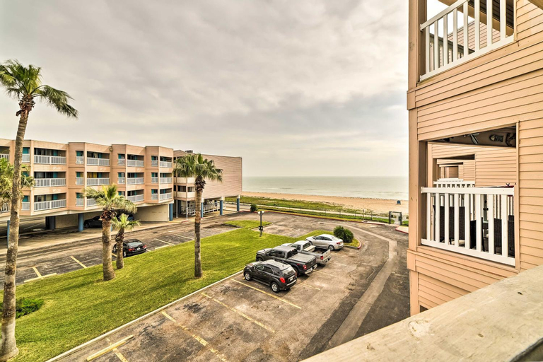 Seaside Corpus Christi Condo at The Villa del Sol!, Nueces