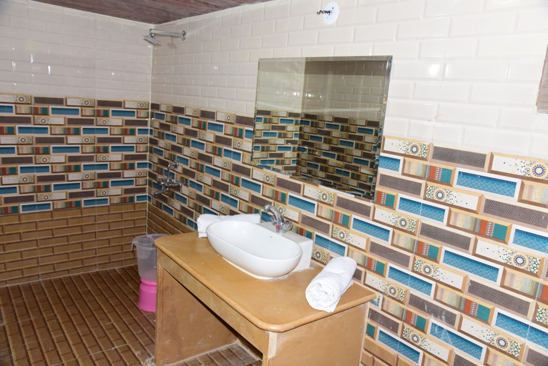 Bathroom 4, Malra Heritage Camp Sam, Jaisalmer