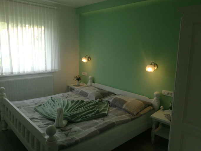 Others 5, Gostisce Trobej, Gornji Grad