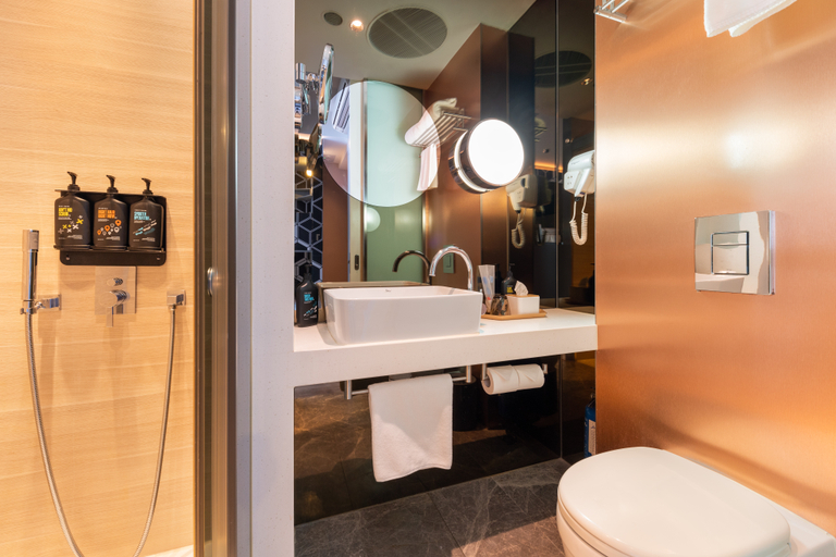 Bathroom 21