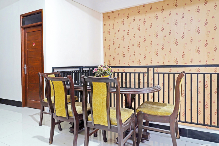 Others 4, OYO 91322 Jawara Guest House Syariah, Bandung