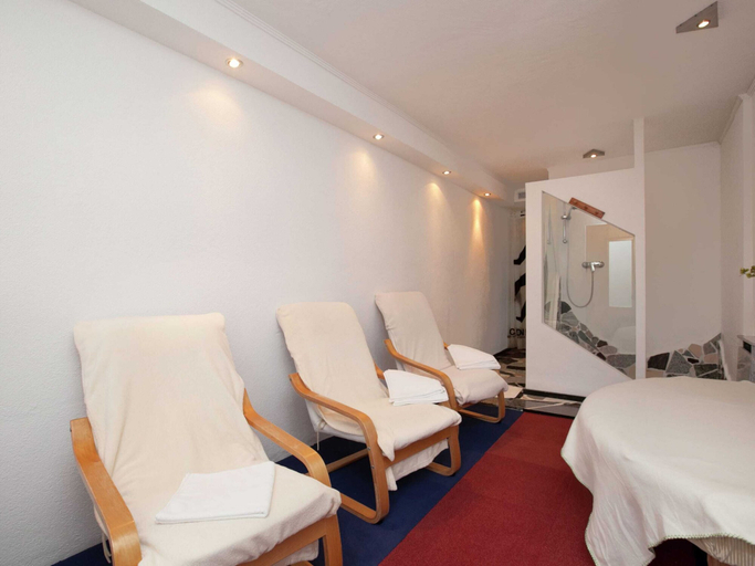 Bedroom 2, Penthouse With Steam Bath, Kitzbühel