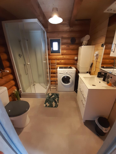 Others 4, Chatka pod lasem Szczyrk Domek z jacuzzi, Cieszyn