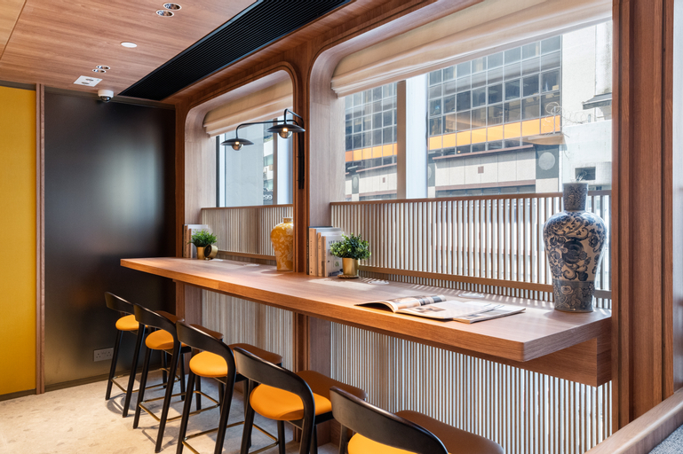 Food & Drinks 5, Dash Living on Queen's, Hong Kong Island