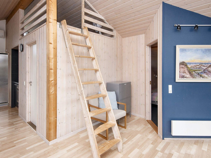 Others 4, 5 Star Holiday Home in Harboore, Lemvig