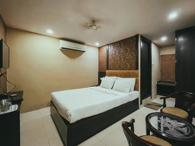 Bedroom 1, Hotel SLE Residency, Varanasi