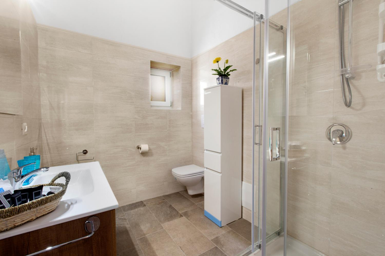 Bathroom 3, Suite Conte Chiaia, Napoli
