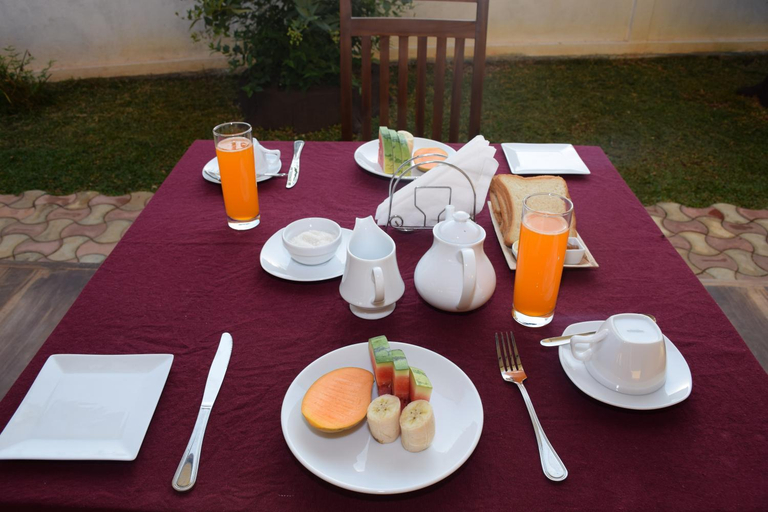 Others 4, Gold inn, Dambulla