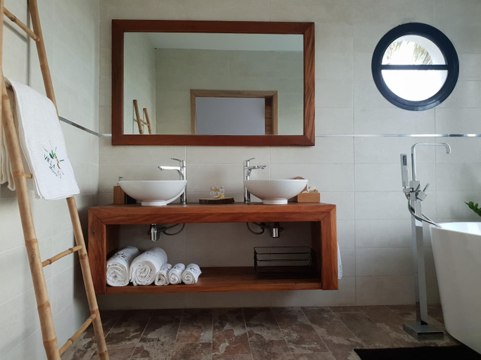 Bathroom 3, Villa Ilo Majunga, Boeny