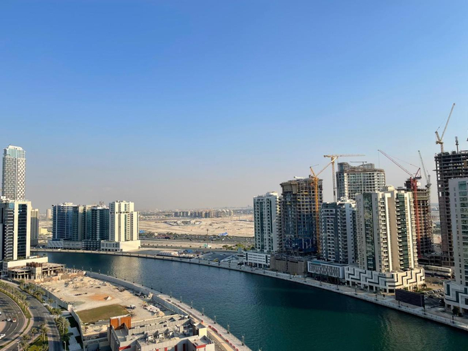 Others 3, Luton Vacation Homes - Damac Maison Prive Studio, Canal View, Dubai - 16AB03, Dubai