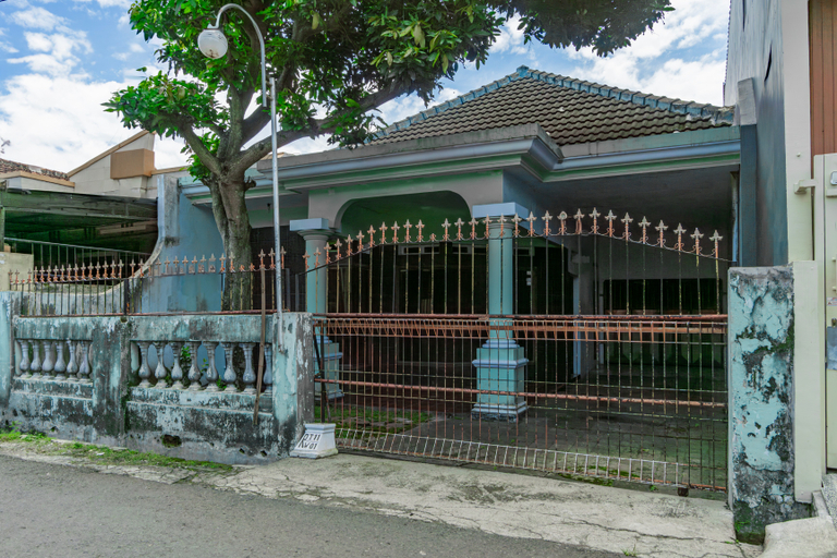 Exterior & Views 2, SPOT ON 93763 Ita Homestay Syariah, Sidoarjo