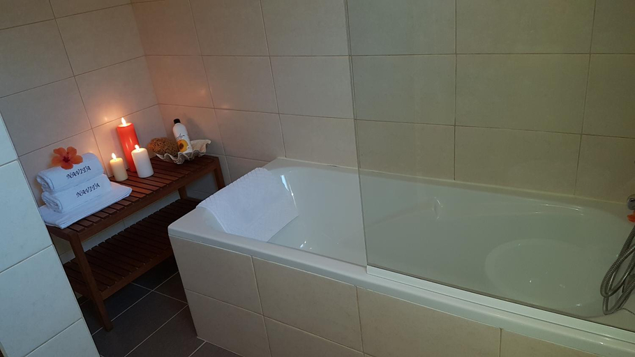 Bathroom 4, Villa Navita, Loulé