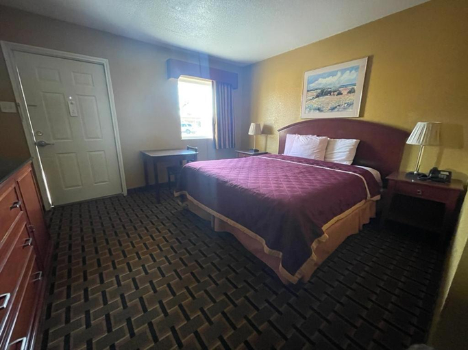 Others 2, Budget Inn, Garza