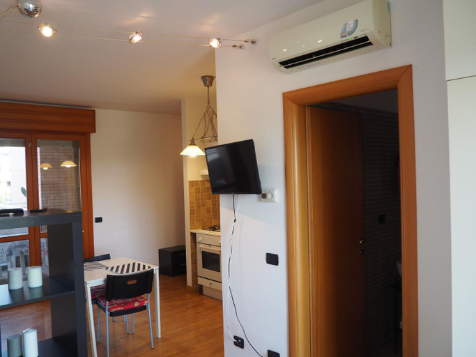 Others 5, Residence Porta di Roma, Rome