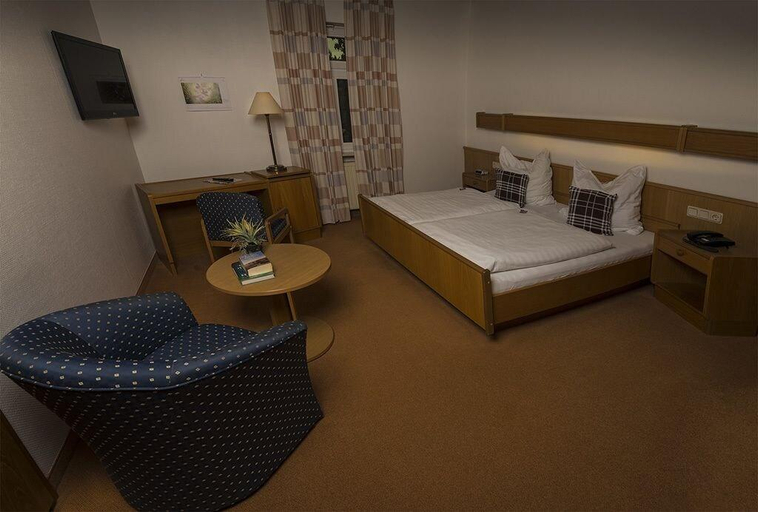 Bedroom 4, Hotel Dorheimer Hof, Wetteraukreis