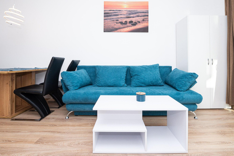 Bedroom 2, Waterfront City Apartments By Urbanrent, Budapesti