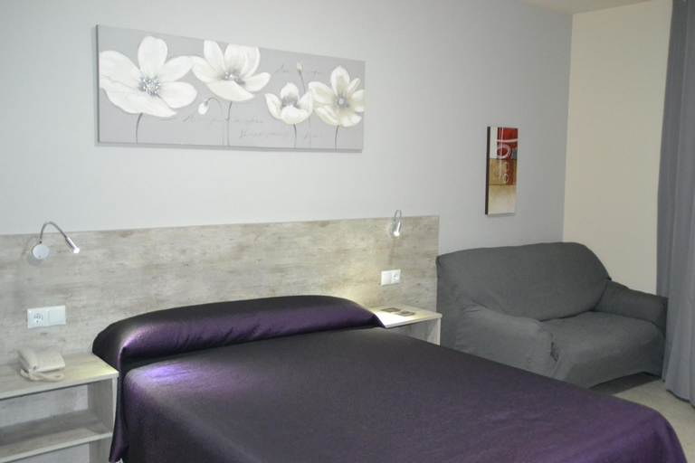 Bedroom 3, Hotel Congra, Alicante