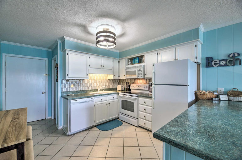 Others 5, Beachfront Condo with Boardwalk and Pool Access!, Carteret