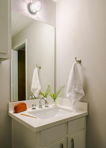 Bathroom 4, Reside Houston Downtown A Wyndham Residence, Houston