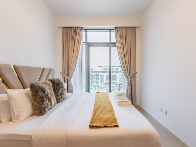 Room 4, Luxury Meydan Escape Condo with City View, Dubai