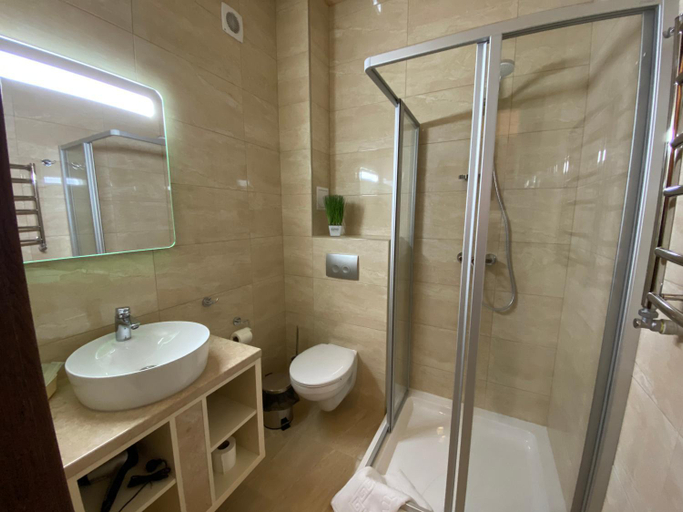 Bathroom 3, Каизервальд Карпати апарт, Mukachivs'kyi