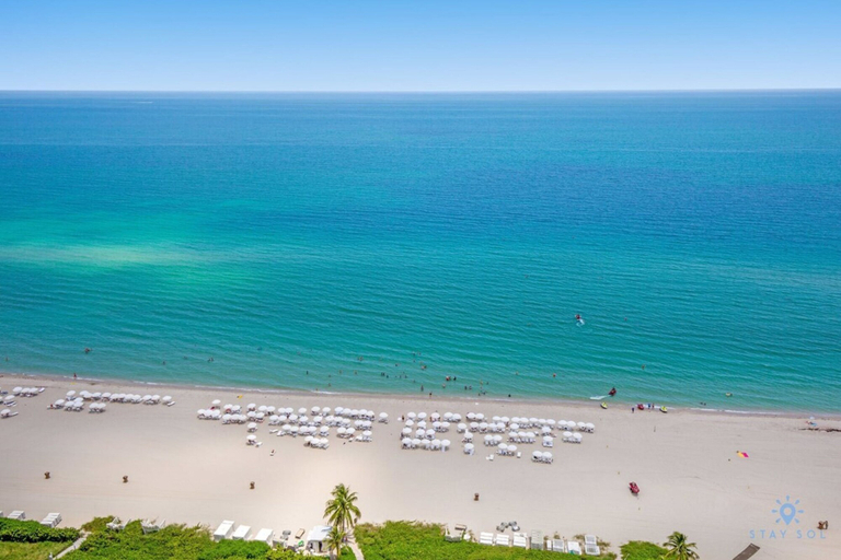 Room 4, Sunny Isles Bliss Beachfront Retreat for 4, Miami-Dade