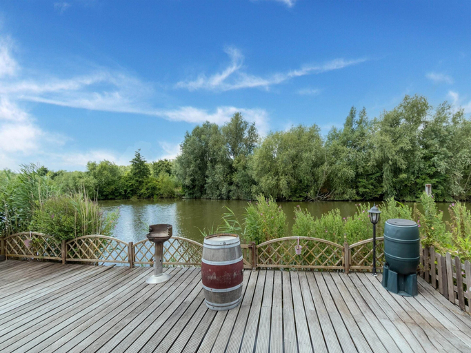Property amenity, Idyllic Holiday Home in Ooltgensplaat on the Water, Oostflakkee