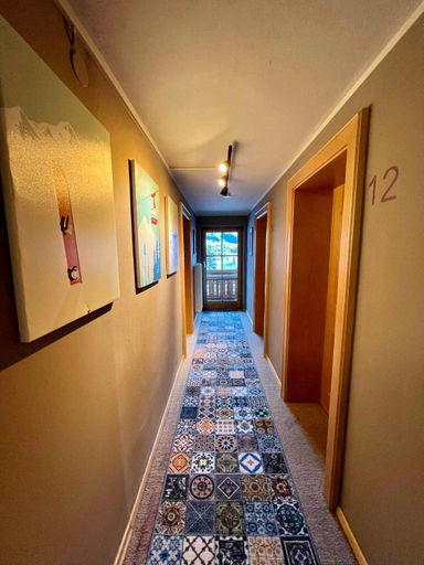 Others 4, Lech Hostel, Bludenz